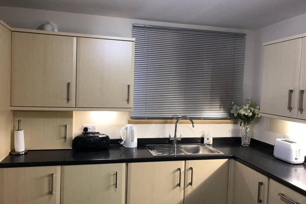 1 Catherines City Cottage パース エクステリア 写真
